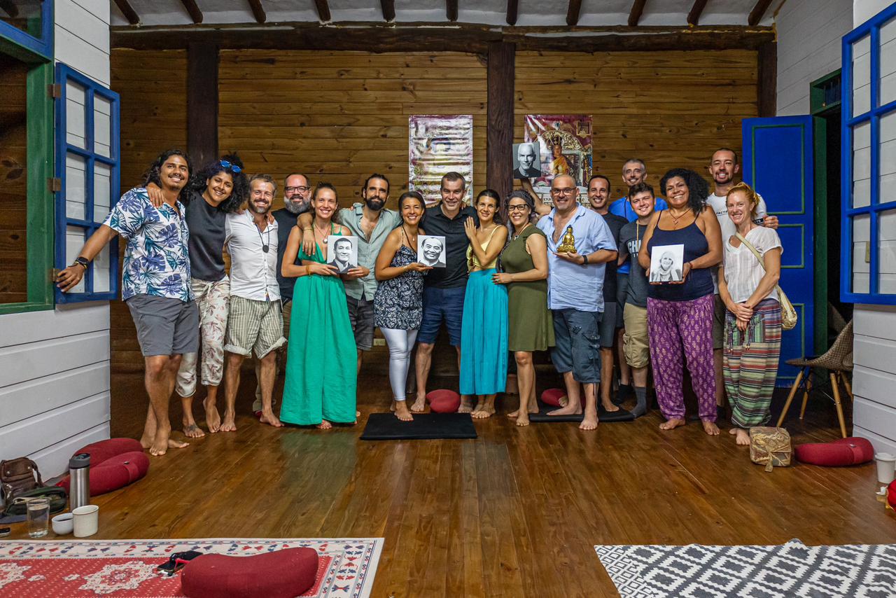 Grupo de meditación en San Mateo de Alajuela